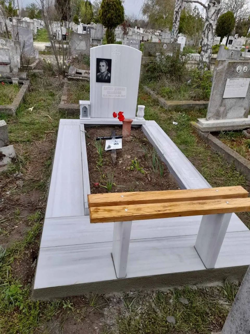 Надгробни паметници Варна