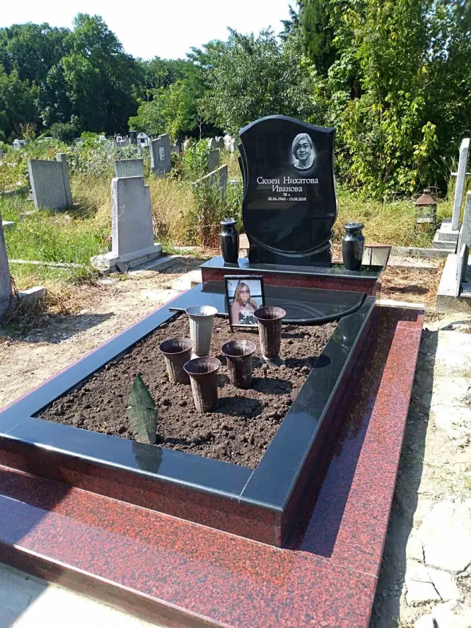 Надгробни паметници Варна